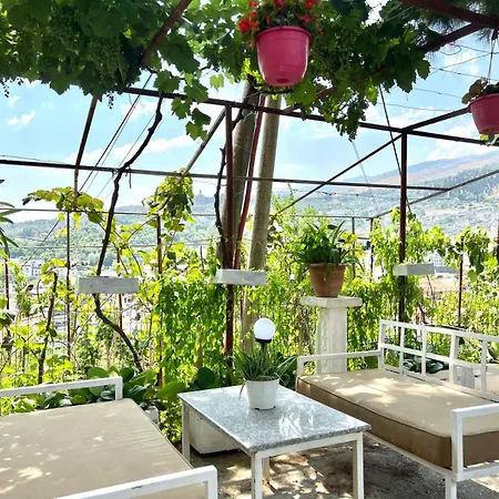Cityview Garden Retreat